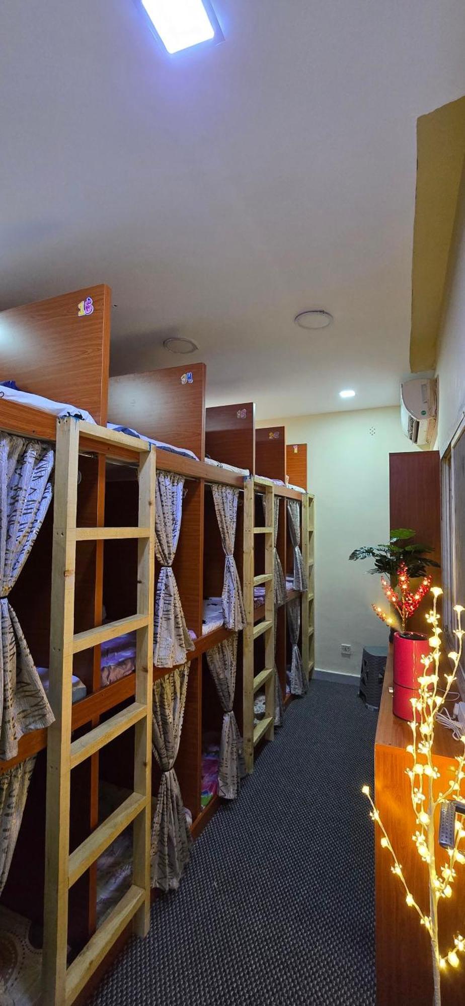 Alharaki Capsule Bed and Breakfast Dubai Buitenkant foto